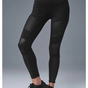 ALO Yoga Green Ribbed Leggings